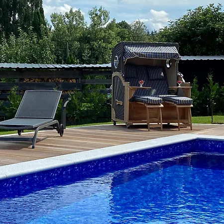 Waltersdorf - Pool & Wellness شقة باد سشاندو